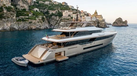 Italy 165 Superyacht Class (or similar)