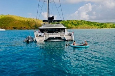 Review img # 19 of the yacht DRAGONFLY