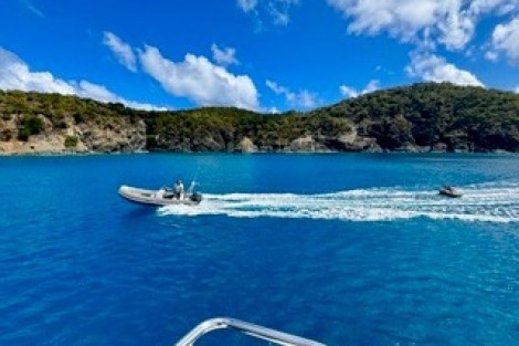 Review img # 15 of the yacht DRAGONFLY