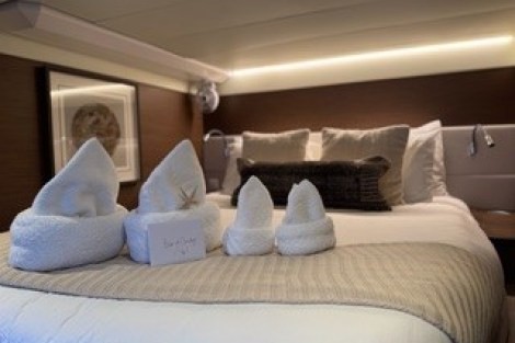 Review img # 8 of the yacht DRAGONFLY