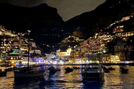 Review img # 6 of the yacht FOREVER ROSANNA