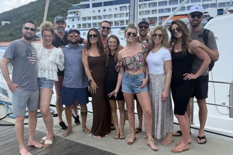 Review img # 1 of the yacht GET ALONG