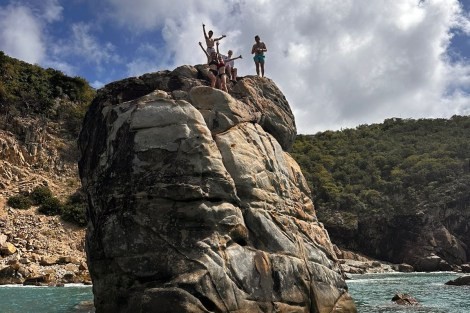 Review img # 3 of the yacht OHANA