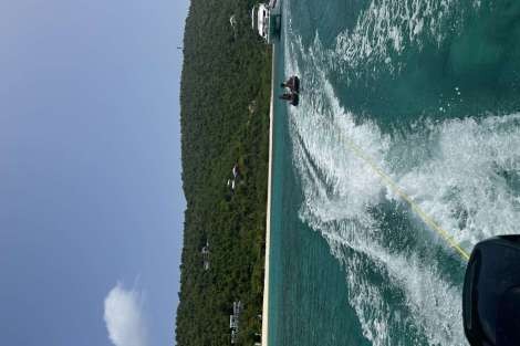 Review img # 3 of the yacht Pick Me Too