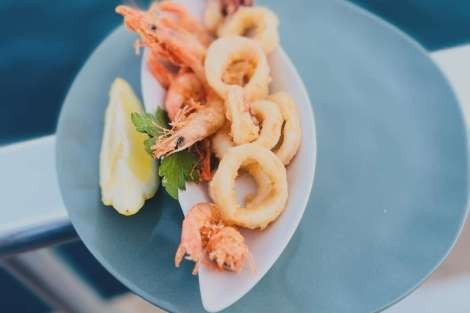 Review img # 5 of the yacht Sandi IV