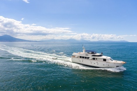 Review img # 33 of the yacht SHANGRA