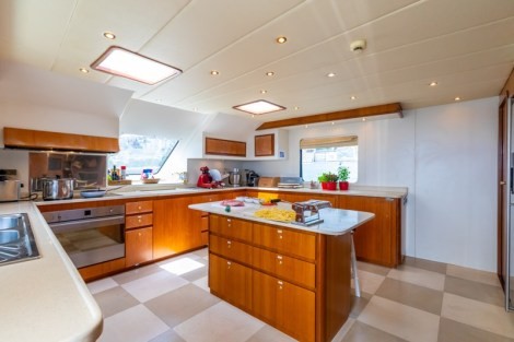 Review img # 28 of the yacht SHANGRA